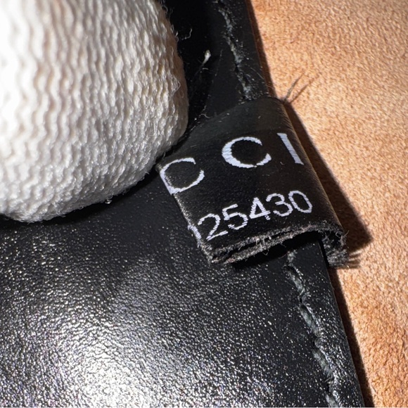 GUCCI Mini Sylvie Chain Strap Bag - Picture 12 of 14